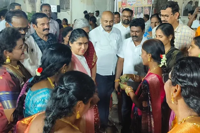 వరంగల్ కలెక్టరేట్‌లో అంగరంగ వైభవంగా బతుకమ్మ వేడుకలు