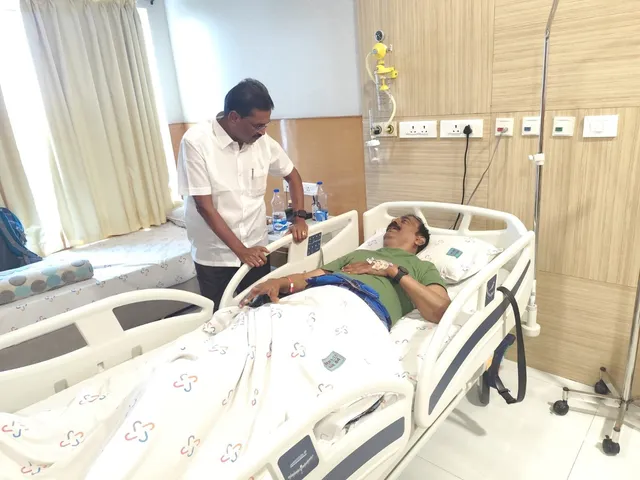 தபெதிக பொதுச் செயலாளர் கோவை ராமகிருஷ்ணன் மருத்துவமனையில் அனுமதி