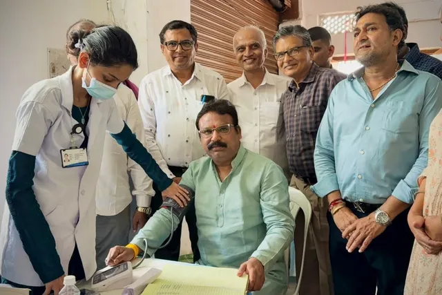 ప్రజలకు ఉచిత వైద్య శిబిరాలు అభినందనీయం: ఎమ్మెల్యే శ్రీ గణేష్ ప్రజలకు ఉచిత వైద్య శిబిరాలు అభినందనీయం: ఎమ్మెల్యే శ్రీ గణేష్