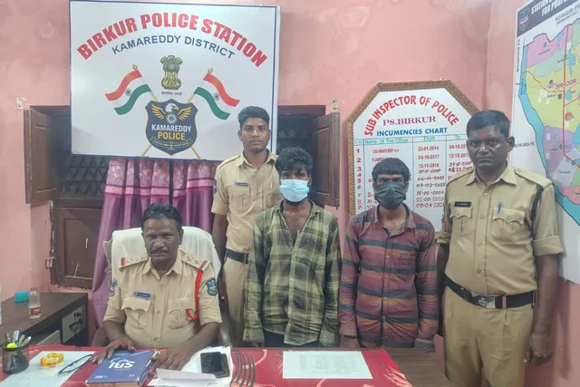 కేబుల్ వైర్లు చోరీ కేసులో ఇద్దరు అరెస్ట్