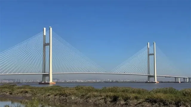 சீனா-வடகொரியா இடையே புதிய யாலு நதி பாலம் இன்று திறப்பு