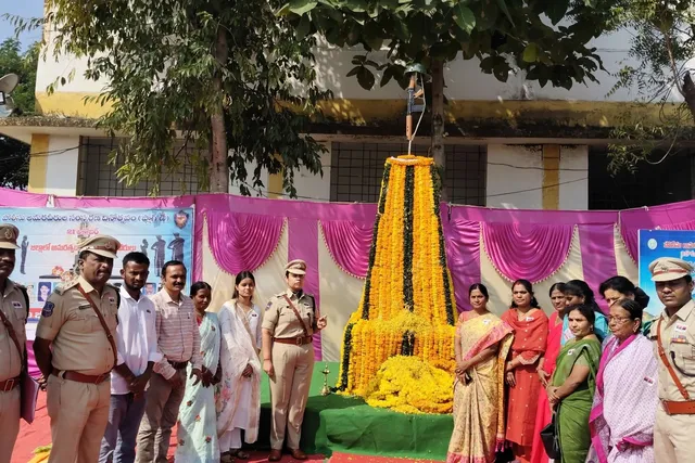 ఆసిఫాబాద్‌లో ఘనంగా పోలీస్ సంస్మరణ దినోత్సవం: అమరవీరులకు నివాళి