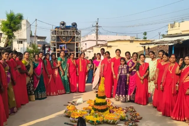 నిర్మల్ జిల్లాలో ఘనంగా బతుకమ్మ సంబరాలు
