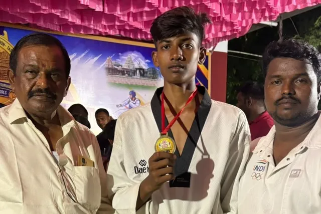 తాడిపత్రి క్రీడాకారుడు హర్షవర్ధన్ రెడ్డి జాతీయ తైక్వాండో పోటీలకు ఎంపిక తాడిపత్రి క్రీడాకారుడు హర్షవర్ధన్ రెడ్డి జాతీయ తైక్వాండో పోటీలకు ఎంపిక