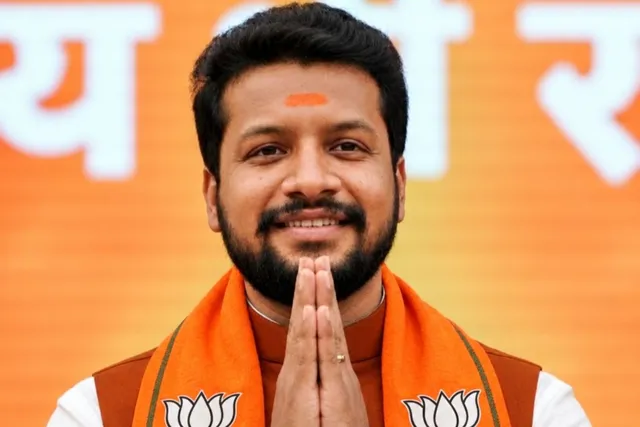 పామూరు రెండో ఎంపీటీసీ బరిలో దిగిన విజయ్ కుమార్ చారి పామూరు రెండో ఎంపీటీసీ బరిలో దిగిన విజయ్ కుమార్ చారి