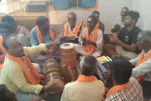 నవ యువ గణేష్ మండలి ఆధ్వర్యంలో భజన కార్యక్రమం