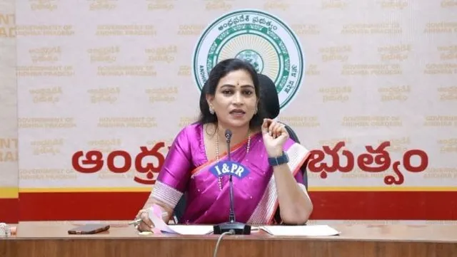 తుఫాన్ దృష్ట్యా రాష్ట్ర యంత్రాంగాన్ని అలర్ట్ చేసిన హోంమంత్రి అనిత