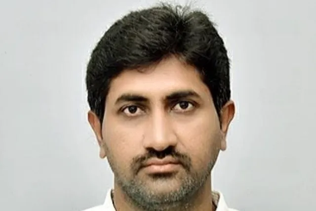 ప్రజలు అప్రమత్తంగా ఉండాలి.. తహసీల్దార్