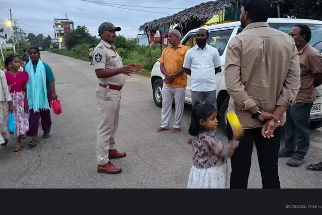 బొబ్బిలిలో పోలీసుల గస్తీ.. భద్రతపై భరోసా