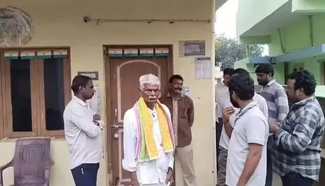 అద్దె చెల్లించలేదని ఈఎస్ఐ ఆసుపత్రికి తాళం