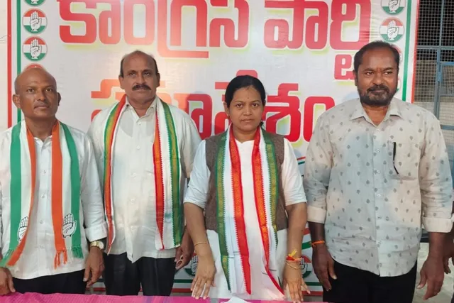 కొత్తగూడెం కాంగ్రెస్ రివ్యూ మీటింగ్.. పార్టీ బలోపేతంపై చర్చ
