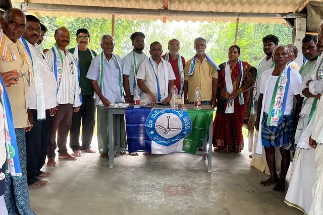 దత్తిరాజేరు ఎంపీటీసీ అభ్యర్థిగా కంటూ సురేష్