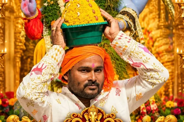 ఆదిలాబాద్‌లో లడ్డూ వేలం.. రూ. 42,100కు కౌన్సిలర్ దంపతులకు సొంతం