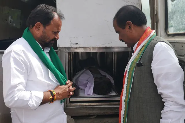 అర్జునరావుకు నివాళులు అర్పించిన ఎమ్మెల్యే అర్జునరావుకు నివాళులు అర్పించిన ఎమ్మెల్యే