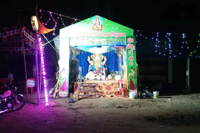 కోటవురట్లలో నేడు బారీ అన్నసంతర్పణ కోటవురట్లలో నేడు బారీ అన్నసంతర్పణ
