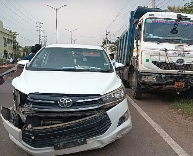 అడిషనల్ ఎస్పీ సదానందానికి తృటిలో తప్పిన ప్రమాదం