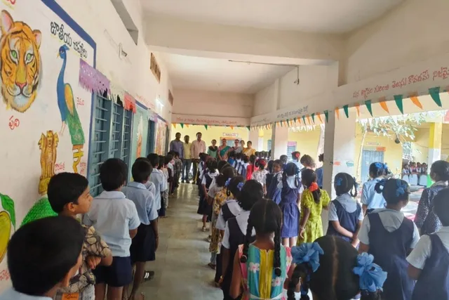 సూర్యాపేటలో భారీ వర్షాలు..పాఠశాలలకు సెలవు