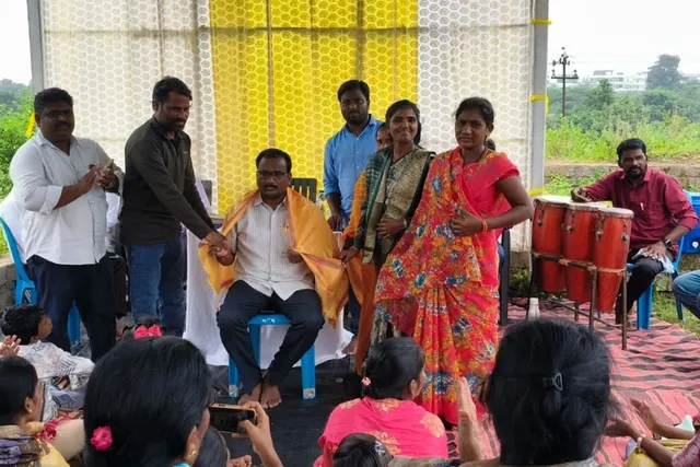 కృతజ్ఞత కూడికలో పాస్టర్లను సత్కరించిన కాంగ్రెస్ నాయకులు