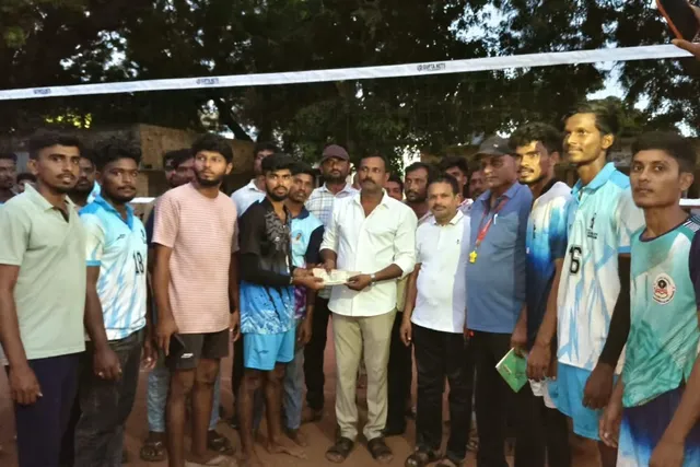 గుదిబండ గ్రామానికి వాలీబాల్ పోటీల్లో ప్రథమ స్థానం గుదిబండ గ్రామానికి వాలీబాల్ పోటీల్లో ప్రథమ స్థానం