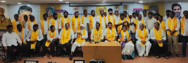 టీడీపీలో చేరిన వైసీపీ మాజీ ఎమ్మెల్యే అప్పలనాయుడు