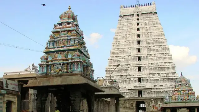 ஆன்மீக புகழ்பெற்ற திருவண்ணாமலை அருணாசலேஸ்வரர் கோயில் சிறப்பம்சங்கள் ஆன்மீக புகழ்பெற்ற திருவண்ணாமலை அருணாசலேஸ்வரர் கோயில் சிறப்பம்சங்கள்