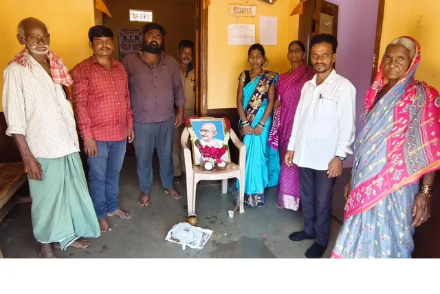 గాంధీజీ ఆశయాలే నేటి తరానికి మార్గదర్శకం: సర్పంచ్ ప్రియాంక