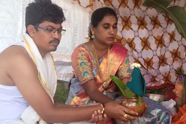వినాయకుని పూజా కార్యక్రమాల్లో పాల్గొన్న సాయికుమార్ దంపతులు