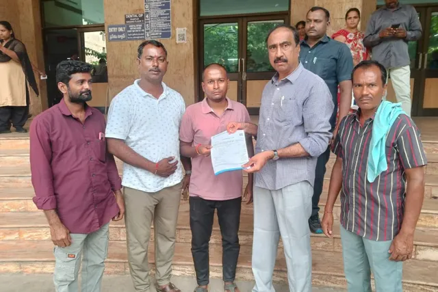 గుండె జబ్బుతో బాధపడుతున్న బాలికకు రూ.4 లక్షల ఎల్వోసీ అందజేసిన ఎమ్మెల్యే