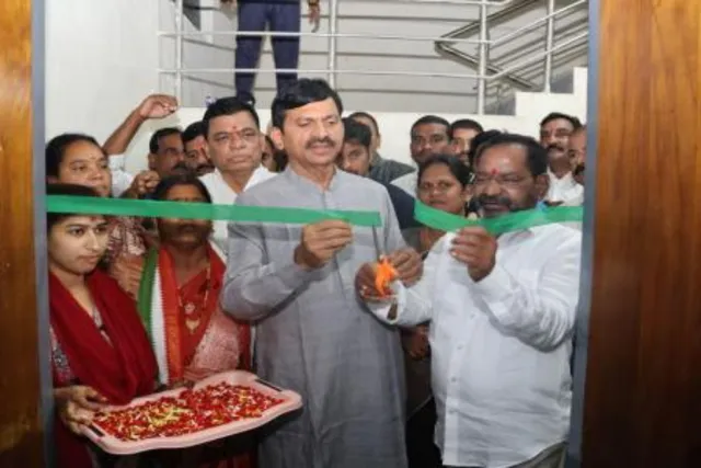 ఇల్లెందులో రూ.12 కోట్ల పనులు ప్రారంభించిన పొంగులేటి