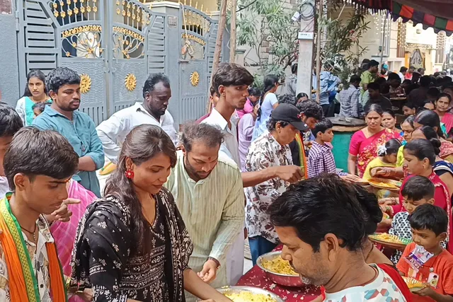 ఏకదంతా వినాయక అసోసియేషన్ ఆధ్వర్యంలో మహా అన్నదానం