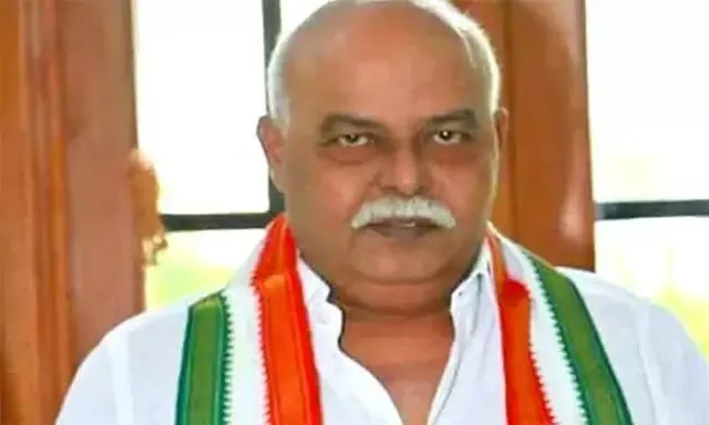 ఎమ్మెల్యే ప్రేమ్సాగర్ వర్గంపై దాడి.. నేతకు తీవ్ర గాయాలు ఎమ్మెల్యే ప్రేమ్సాగర్ వర్గంపై దాడి.. నేతకు తీవ్ర గాయాలు