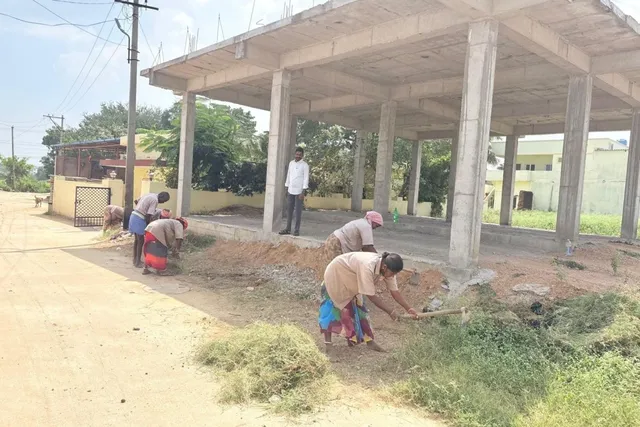 పారిశుద్ధ్య నిర్మూలనకు ప్రాధాన్యత పారిశుద్ధ్య నిర్మూలనకు ప్రాధాన్యత