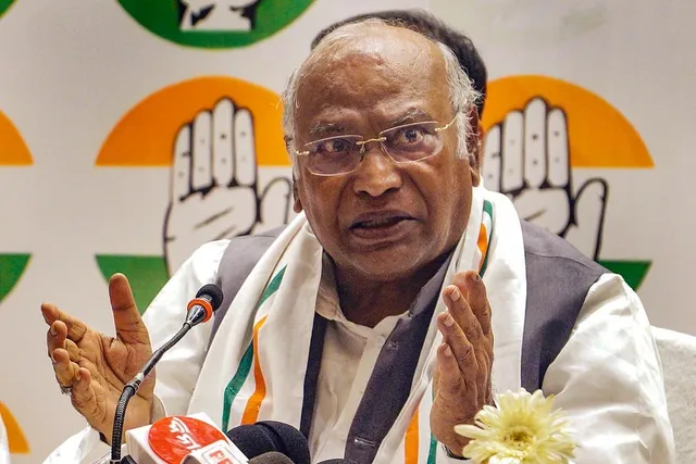 డీలిమిటేషన్‌పై అభ్యంతరాలను రేపు మోదీకి వివరిస్తా: ఖర్గే