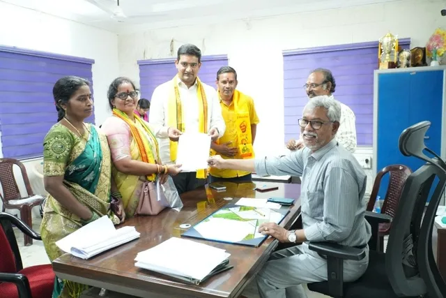 గంట్యాడ జడ్పీటీసీ కూటమి అభ్యర్థిగా నామినేషన్ వేసిన రంధి సరోజిని గంట్యాడ జడ్పీటీసీ కూటమి అభ్యర్థిగా నామినేషన్ వేసిన రంధి సరోజిని