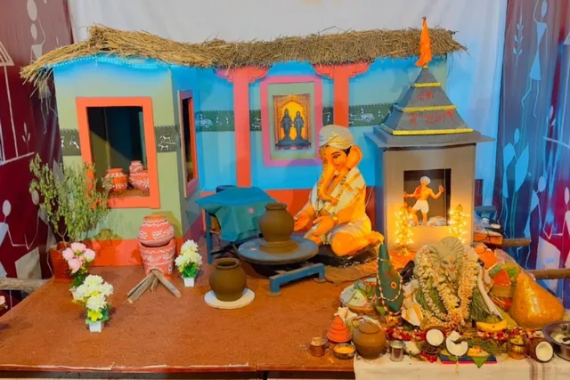కుమ్మరి చక్రంలో కొలువుదీరిన గణనాథుడు