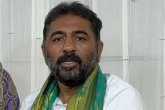 చేర్యాల మార్కెట్ కమిటీ చైర్మెన్‌గా కొమ్మూరి ప్రశాంత్ రెడ్డి