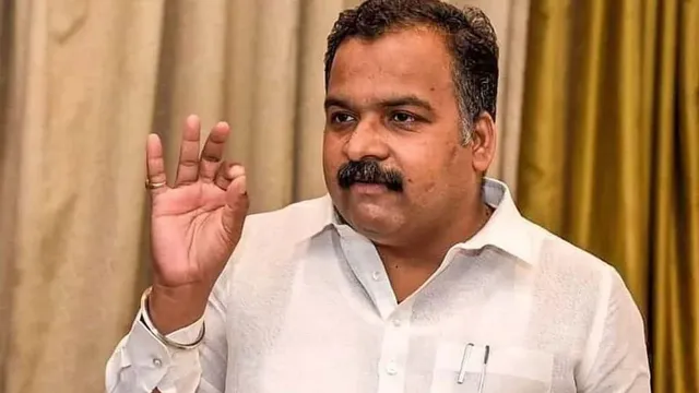 பொதுத்துறை வங்கி பங்குகளை விற்கும் முயற்சிக்கு மாணிக்கம் தாகூர் எதிர்ப்பு
