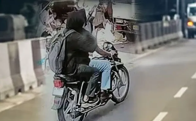 ఉద్యోగాల పేరుతో 60 మంది యువతుల ఫోన్లు మాయం
