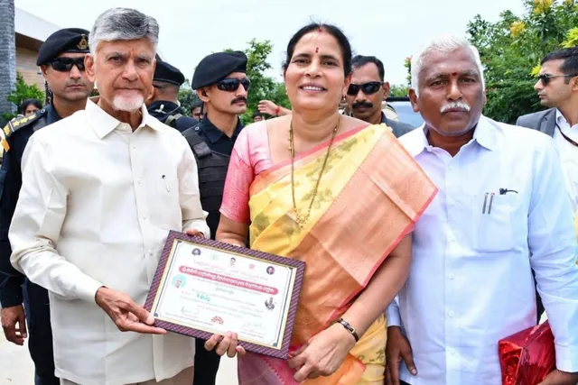 కుప్పంలో చంద్రబాబు చేతుల మీదుగా పెద్దబాలశిక్ష పుస్తకావిష్కరణ