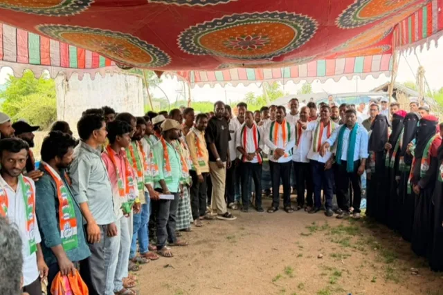 బాల్కొండలో కాంగ్రెస్‌లో చేరిన 100 మంది మైనారిటీలు