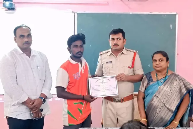 చేబ్రోలు కళాశాల విద్యార్థి సుమంత్ ఏఎన్‌యూ జట్టుకు ఎంపిక