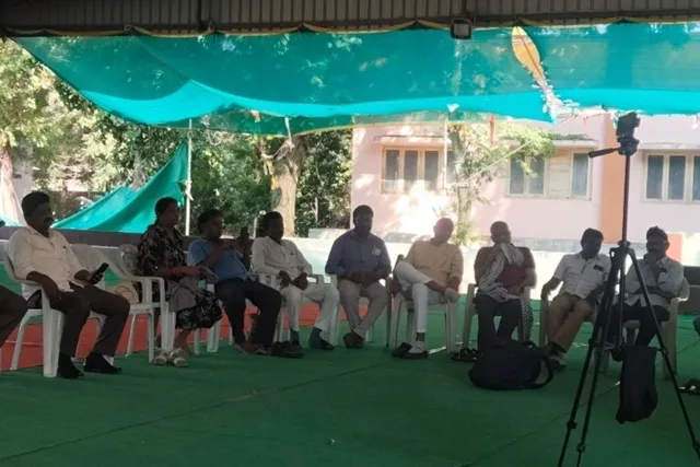 విద్య ఉద్యమం పై రౌండ్ టేబుల్ సమావేశం
