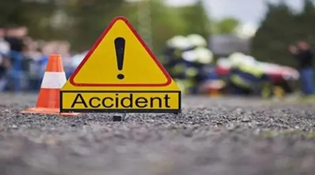 గుర్తు తెలియని వాహనం ఢీకొని ఇద్దరు మృతి
