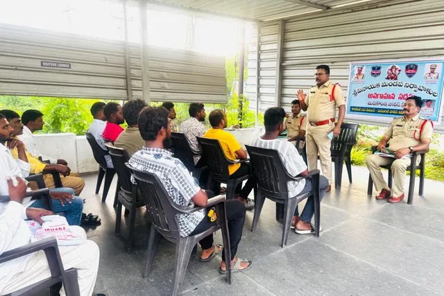 గణేష్ ఉత్సవాలు,డీజేల వాడుకపై పోలీసుల అవగాహన సదస్సు