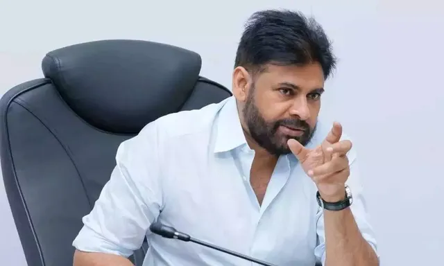 వరదలపై ప్రజలను అప్రమత్తం చేయండి: పవన్ కళ్యాణ్