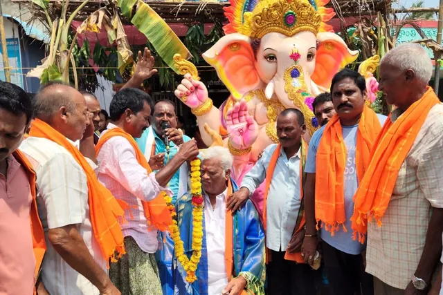 పేరుపాలెంలో రికార్డు ధర పలికిన వినాయకుడి లడ్డూ