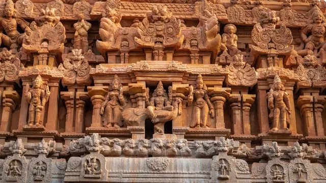யுனெஸ்கோ உலக பாரம்பரிய சின்னமான பிரகதீஸ்வரர் கோயில் சிறப்புக்கள்