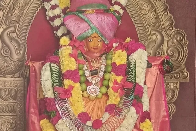 సంగారెడ్డిలో మహా చండీ దేవి అవతారంలో భక్తులకు దర్శనమిచ్చిన అమ్మవారు సంగారెడ్డిలో మహా చండీ దేవి అవతారంలో భక్తులకు దర్శనమిచ్చిన అమ్మవారు
