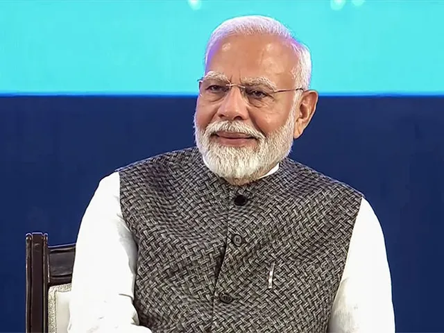 సెమీకండక్టర్ రంగంలో అగ్రస్థానానికి చేరాలి: మోదీ