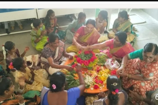 ఊటూరు మండల పరిషత్ ప్రాథమిక పాఠశాలలో ముందస్తు బతుకమ్మ సంబరాలు ఊటూరు మండల పరిషత్ ప్రాథమిక పాఠశాలలో ముందస్తు బతుకమ్మ సంబరాలు